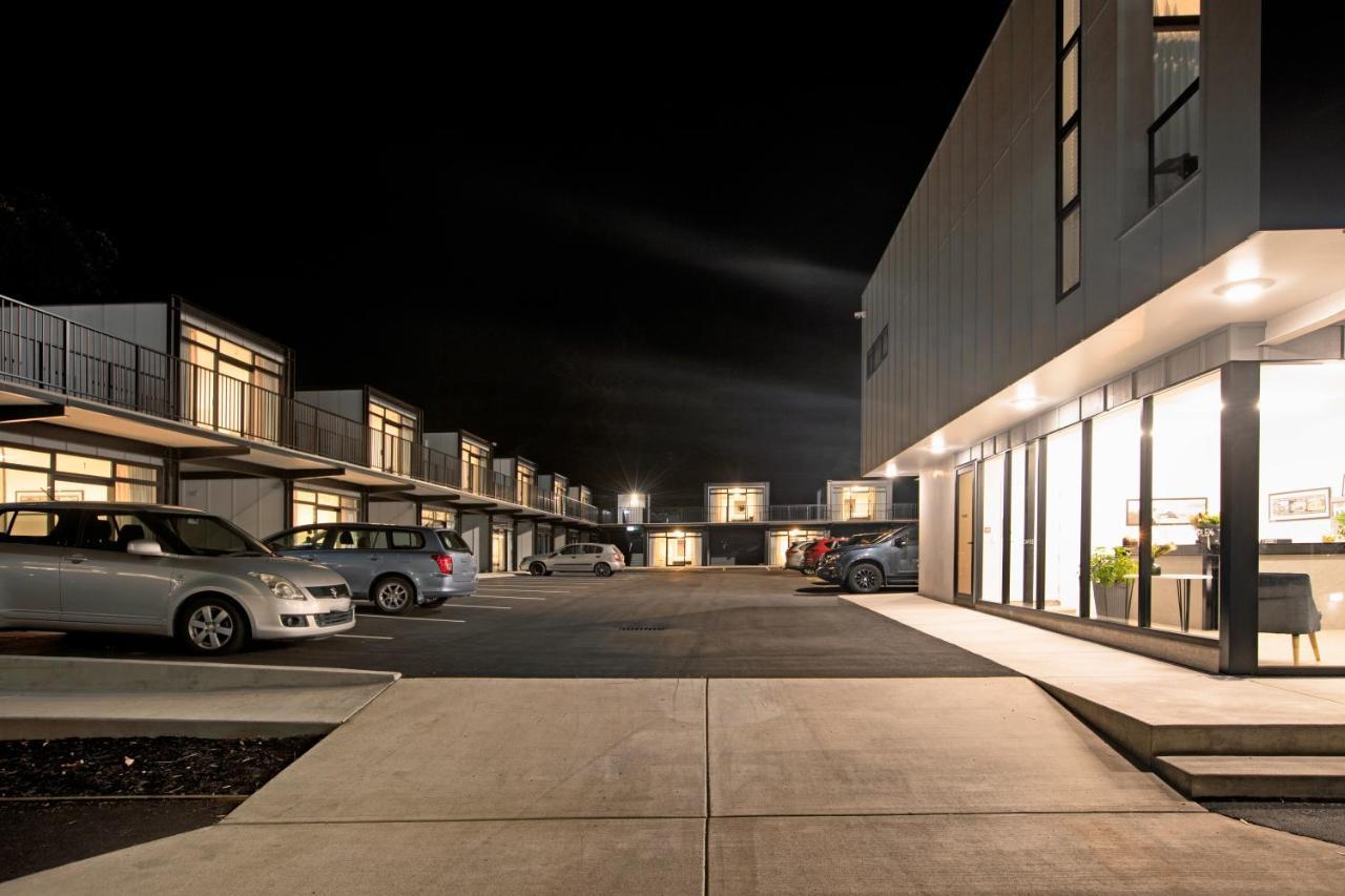 The Com Plex Motel Whakatane Buitenkant foto